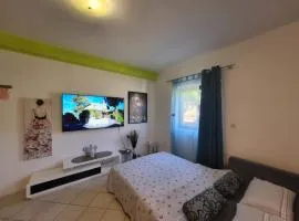 Apartments Pula with private parking Self Check In