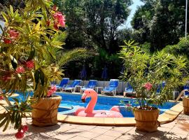 Hotel Feniks, hôtel avec piscine à Lozenets