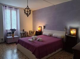 Casa Luci d'Alba, bed & breakfast a Monzambano