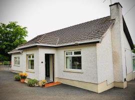 Crebilly Cottage - Rural Life doesn't get better, cheap hotel in Ballymena