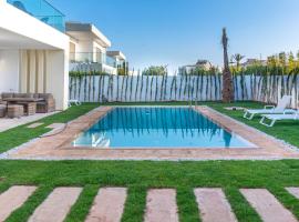 Houd Taghazout - luxury villa - Pool - 6 or 7 Px, hotel in Taghazout