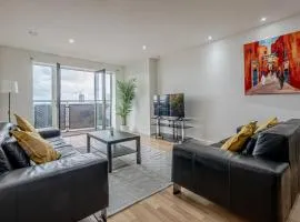 Modern TWO Bedroom Apartment Amazing Views Birmingham City Centre FREE Underground Parking