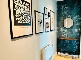 Beautifully presented one bedroom apt close to Old Trafford Stadium