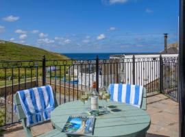 Beachcombers Apartments, hotel near Newquay Cornwall Airport - NQY, 