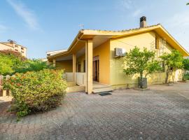 Casa Vacanze San Giovanni, hotel com estacionamento em San Giovanni Suergiu