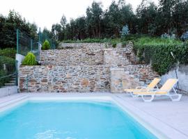 Casa do avô tamanqueiro, ξενοδοχείο σε Arco de Baúlhe