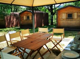 Krasen Kras 104 resort, camping de luxe à Komen