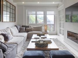 Port Luxe by FeelFree Rentals – hotel w mieście Naut Aran