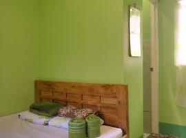 BARRIL GREEN HOMESTAY, hotel v destinaci Batuan
