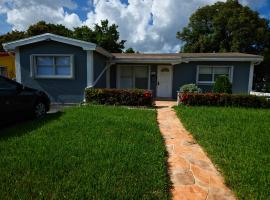 The Vacay Inn, hotel din Lauderdale Lakes