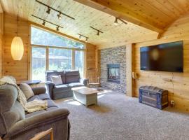 Cozy Provo Retreat with a Charming Fireplace!, hotel in Provo