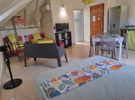 STUDIO LAURIER - 4 pers - proche bourg -1-, hotel poblíž Letiště Terre-de-Haut - LSS, 