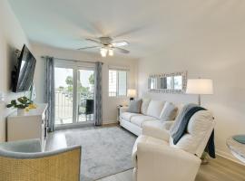 Gulf Shores Condo with Private Balcony on the Beach!, sewaan penginapan di Gulf Highlands