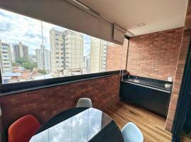 STUDIO COMPLETO - CENTRO - Com GARAGEM, feriebolig i Juiz de Fora