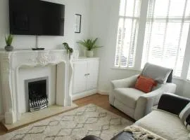 Entire house, Waterloo, free street parking