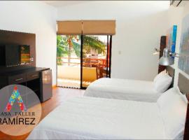 Casa Taller Ramirez, guest house in Playas