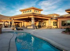 Luxury Zion Village - Sleeps 21, Pool, Lazy River, Hot Tub