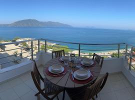 Sunny Hill Apartment, отель во Влёре