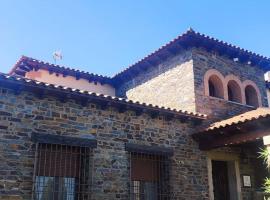 Casa rural Suerte de los Mozos, cottage a Cáceres