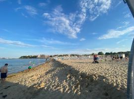 PARADISO 'В' 403 Fancy Studio Nessebar, hotel in Nesebar