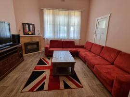 Spacious Holiday Home-Ramco, בית נופש בWaikerie