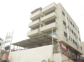 OYO Primrose Regency Near Amanora Mall, готель в районі Kharadi, у місті Kharadi