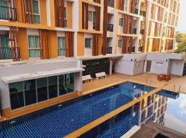 1 Double bedroom Swimming pool Apartment for Rent in UdonThani With Gym Laundry, hotel in Udon Thani