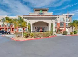 Holiday Inn Express Hotel & Suites Lake Elsinore, an IHG Hotel