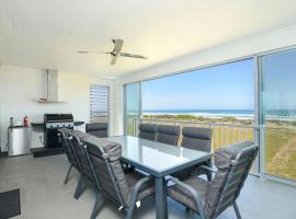 Executive Accommodation Absolute Beach Front, Strandhaus in Middleton