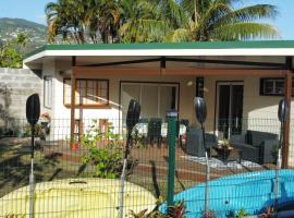 Kai Palmer Lodge, Hotel in Punaauia