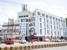 Hotel Prayag, hotel con parking en Allahābād