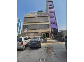 Hotel Leisure, Ahmedabad, alquiler vacacional en Ahmedabad