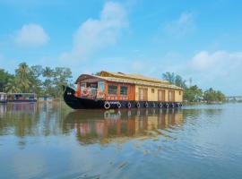 Angel Blue Houseboat Alapuzha, family hotel in Alleppey