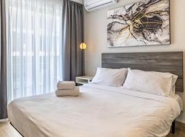 Studio room 11 with kitchenette in the heart of St Julians, kuća za odmor ili apartman u gradu 'Paceville'