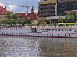 River hotel KÖNIGSTEIN, båt i Prag