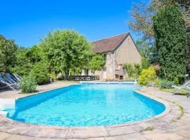 Crazy Villa Chasseuserie 89 - Heated pool - Soccer - 1h30 Paris - 45 p
