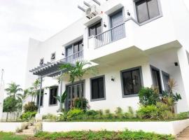 Elegantly Presented Spacious 3 Bedroom House, villa in San Isidro