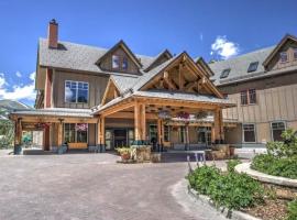 Water House Luxury 2 Bedroom On Main Street - Walk To Quicksilver Lift!, hotel di lusso a Breckenridge