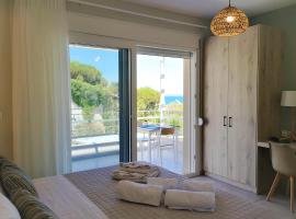 Iris Studios Chios, serviced apartment in Karfas