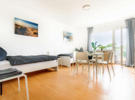 Nice Apartment with balcony in Linden, lavprishotell i Linden