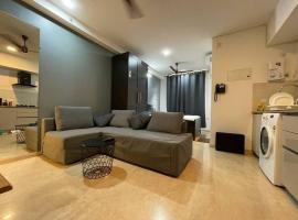 Elegantly designed Studio Apt, ξενοδοχείο σε Thane