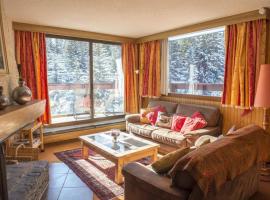 Luxury apartment near the slopes in Courchevel, hotell sihtkohas Courchevel