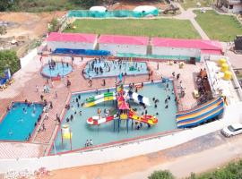 The River Park Resort, готель у місті Jagdalpur