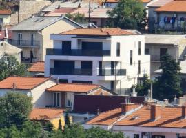 MA Apartments, hotel a Senj