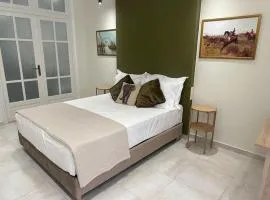 Eclectic Apartment near Downtown