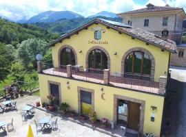 Agriturismo Antica Corte, hytte i Montatteglia