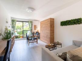 Les Flamants Roses - Studio avec balcon, holiday rental in Nîmes