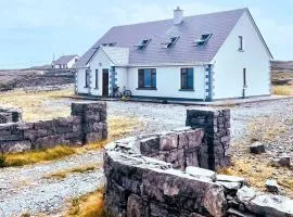 Irish Isle Oasis: Spacious 5-Bedroom Retreat