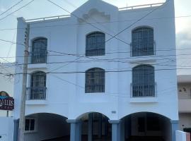 Suites San Luis, íbúð í Mazatlán