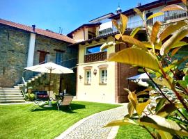 Casa con giardino monferrato Il Fienile, hotel com estacionamento em Grognardo